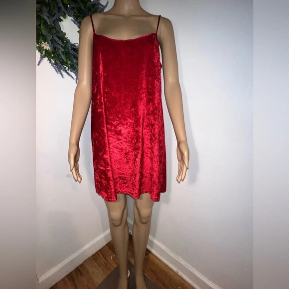 Basic edition, M,NWT, red velvet, sleeveless sweetheart neckline mini nightgown - Picture 1 of 9